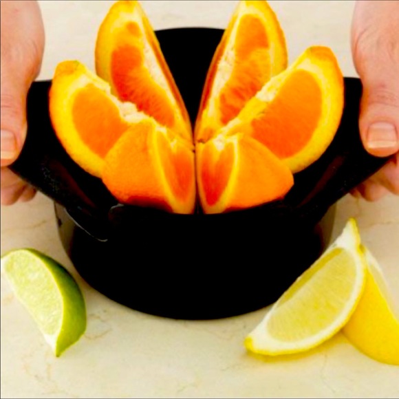 Pampered Chef Veggie Wedger - Picture 2 of 6